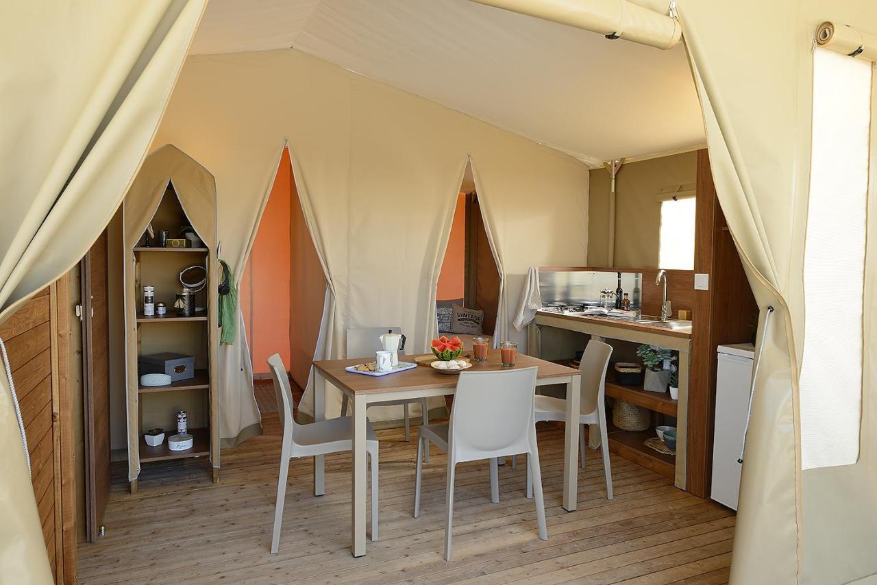 Camping Les Rives Du Lac Bois Morin 外观 照片