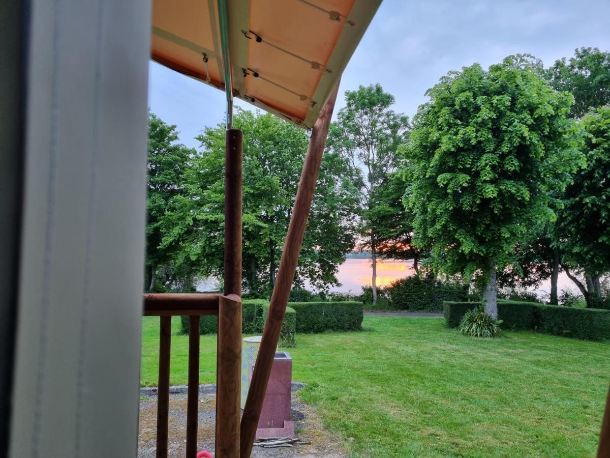 Camping Les Rives Du Lac Bois Morin 外观 照片