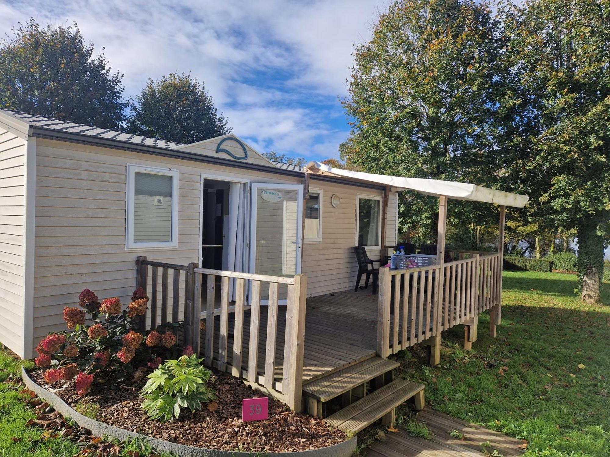 Camping Les Rives Du Lac Bois Morin 外观 照片